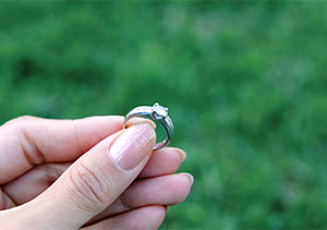 着けなくなった婚約指輪。今の自分に合わせてジュエリーリフォームしませんか？