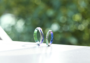 諦めないで!金属アレルギーでも身に着けられる婚約指輪・結婚指輪