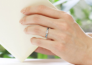 金属アレルギーが起こりにくいSORAに婚約指輪が登場！取り扱い店はどこ？