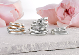 永遠の愛の印が刻まれたプチマリエの結婚指輪「薔薇の指輪 －ローズマリッジ－」