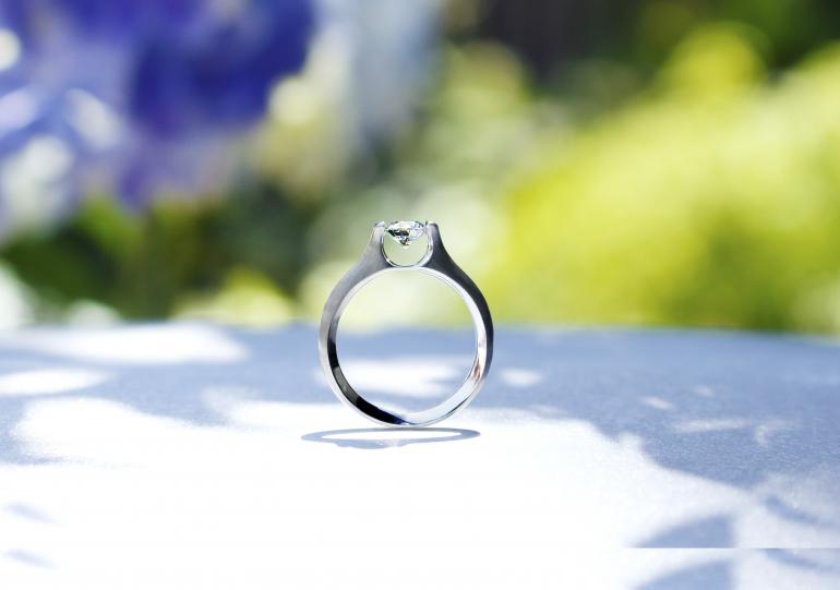 午前中来店で5%オフ！前日までの予約でお得に婚約指輪・結婚指輪が購入できる